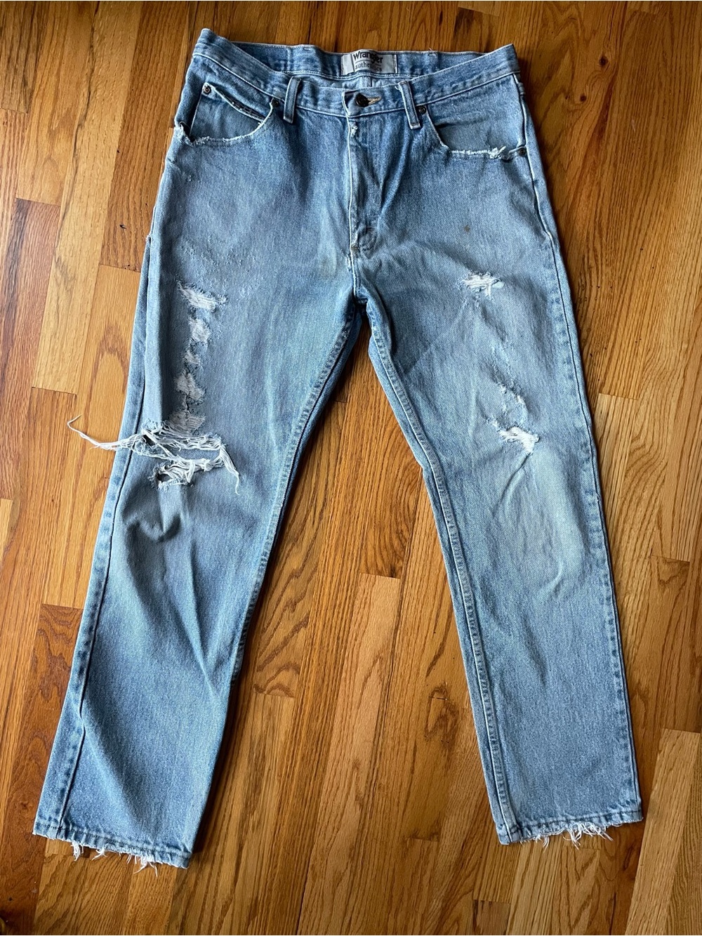 Vintage Y2K Wrangler Authentics Distressed Men's Jeans Light Blue